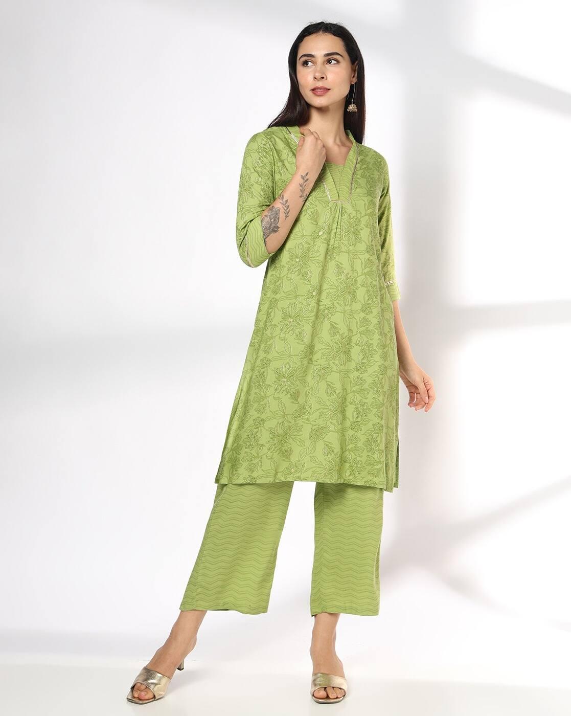 Women Floral Print Straight Fit Kurta with Bottom Sets