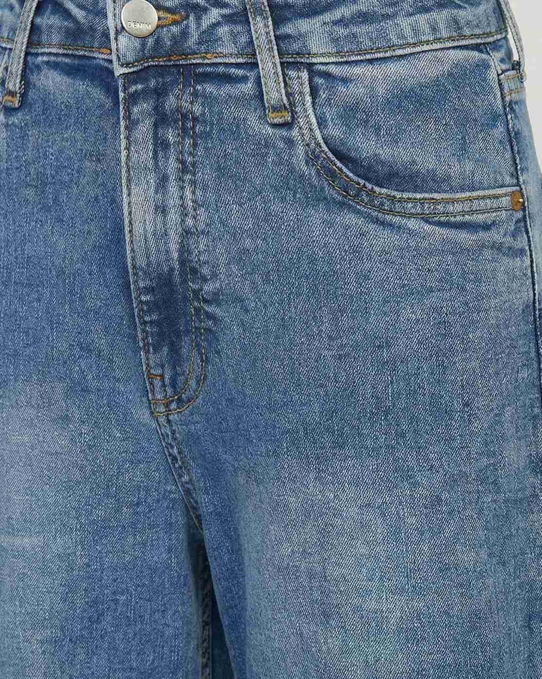 Women Mid-Wash Relaxed Fit Jeans