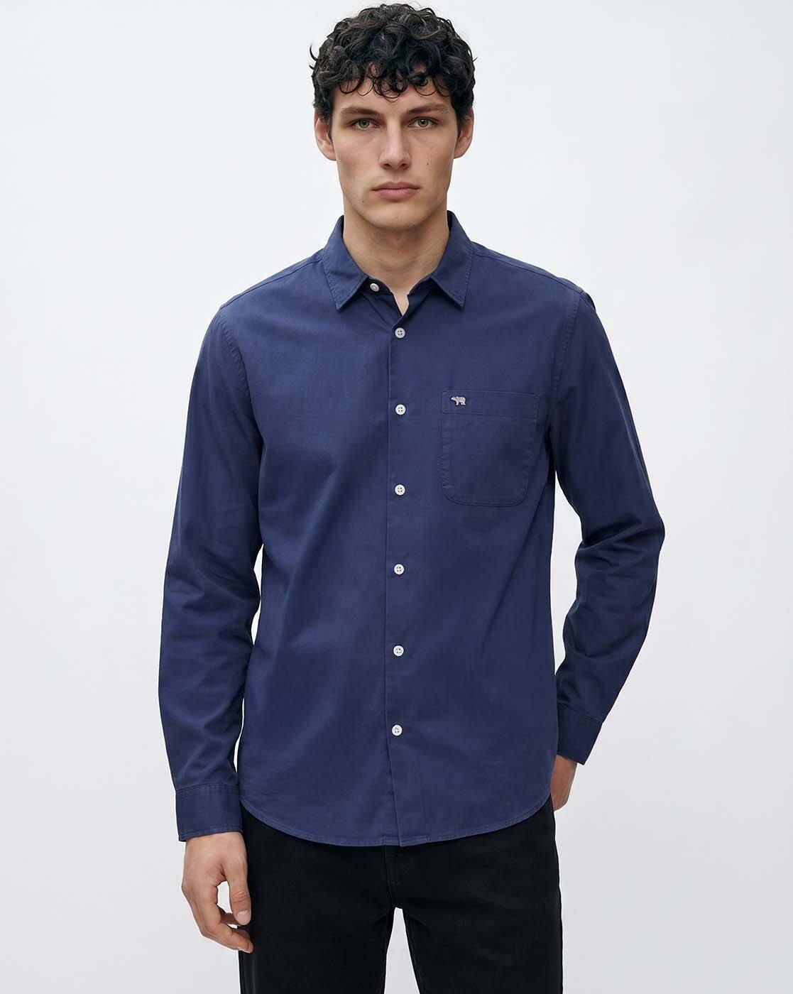 Men Regular Fit Spread-Collar Shirt
