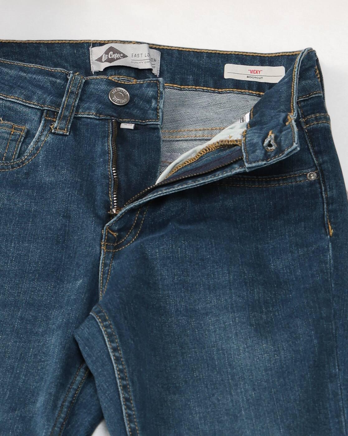 Women Lightly Washed Bootcut Jeans