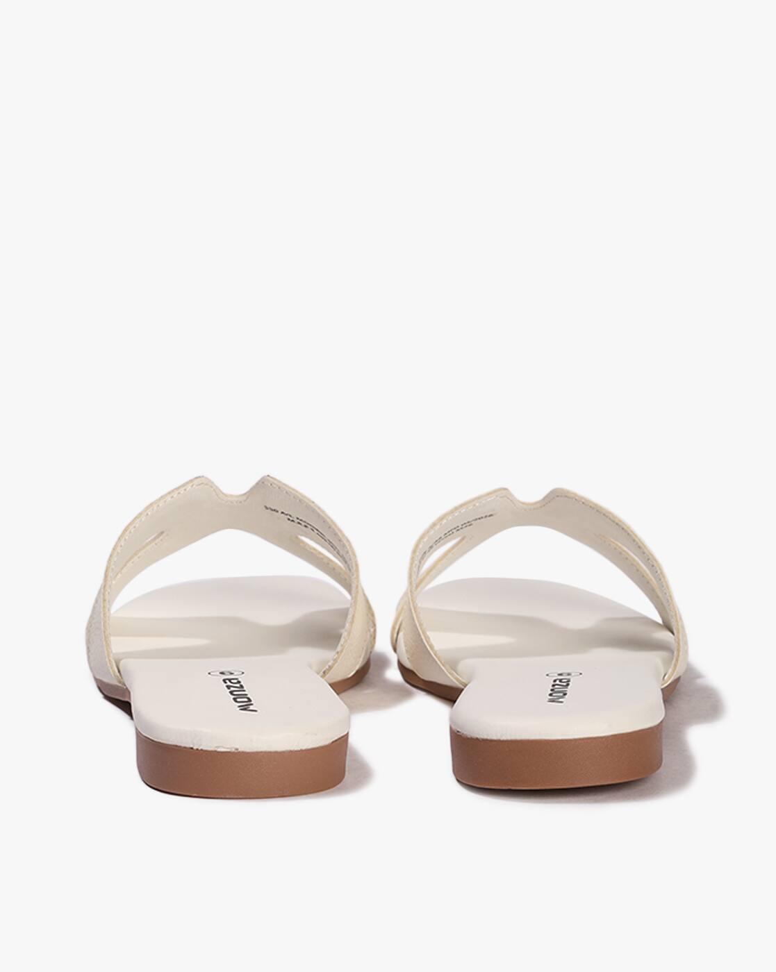 Women Patterned Flat Sandals