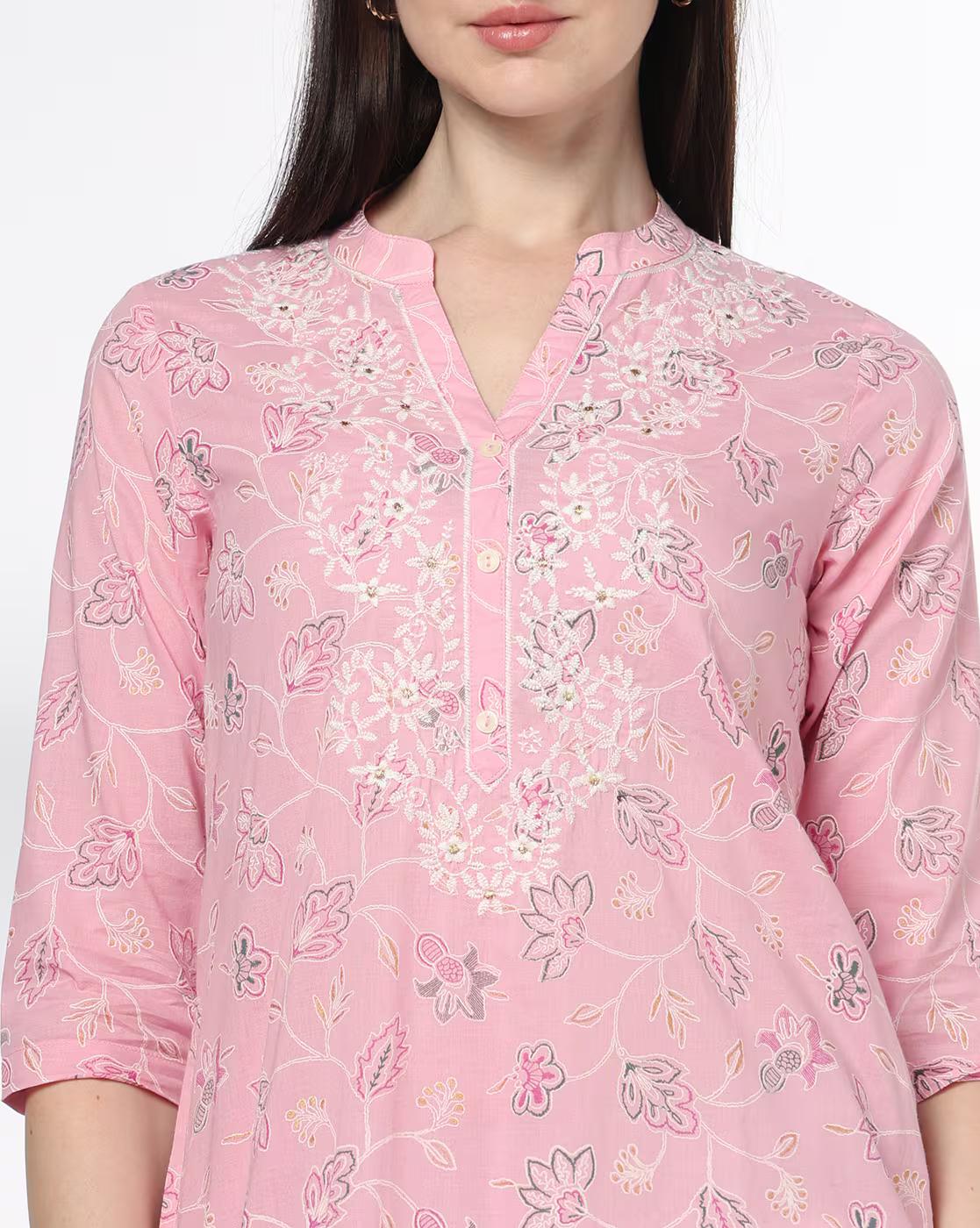Women All-Over Floral Print Straight Kurta