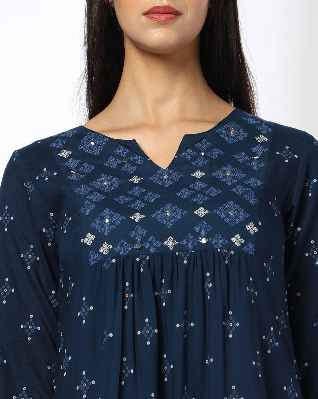 Women Embroidered Straight Kurta