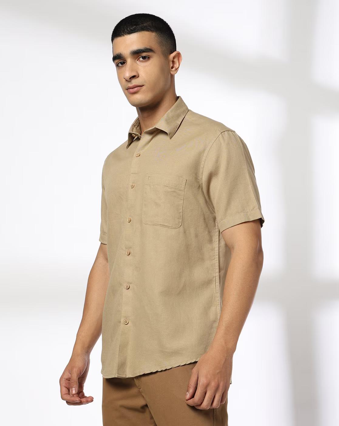 Men Slim Fit Shirt with Patch Pocket