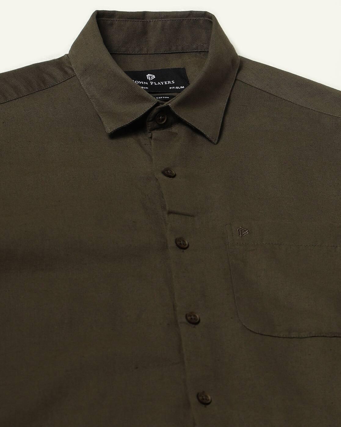 Men Slim Fit Shirt with Patch Pocket
