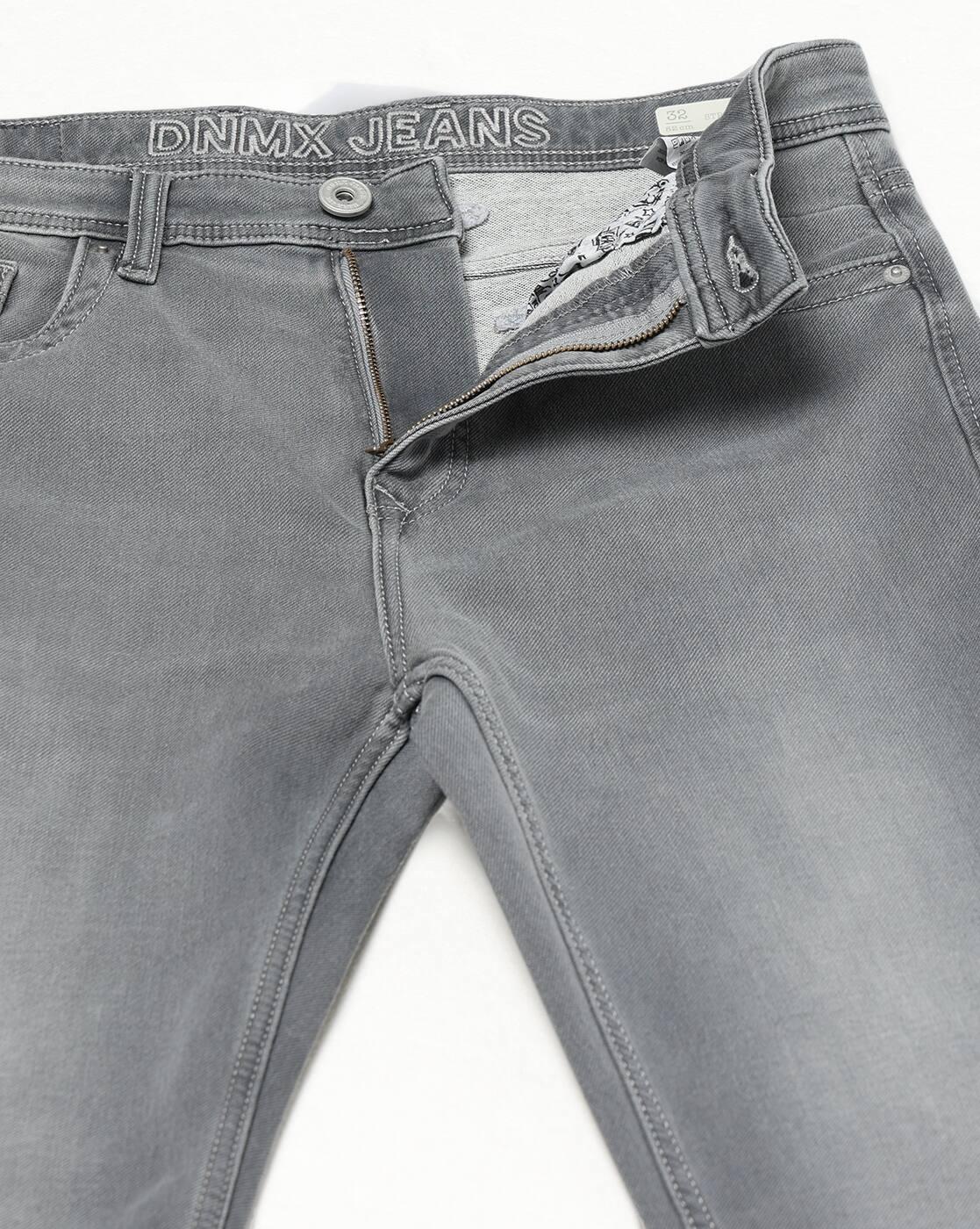 Men Mid-Rise Straight Fit Jeans