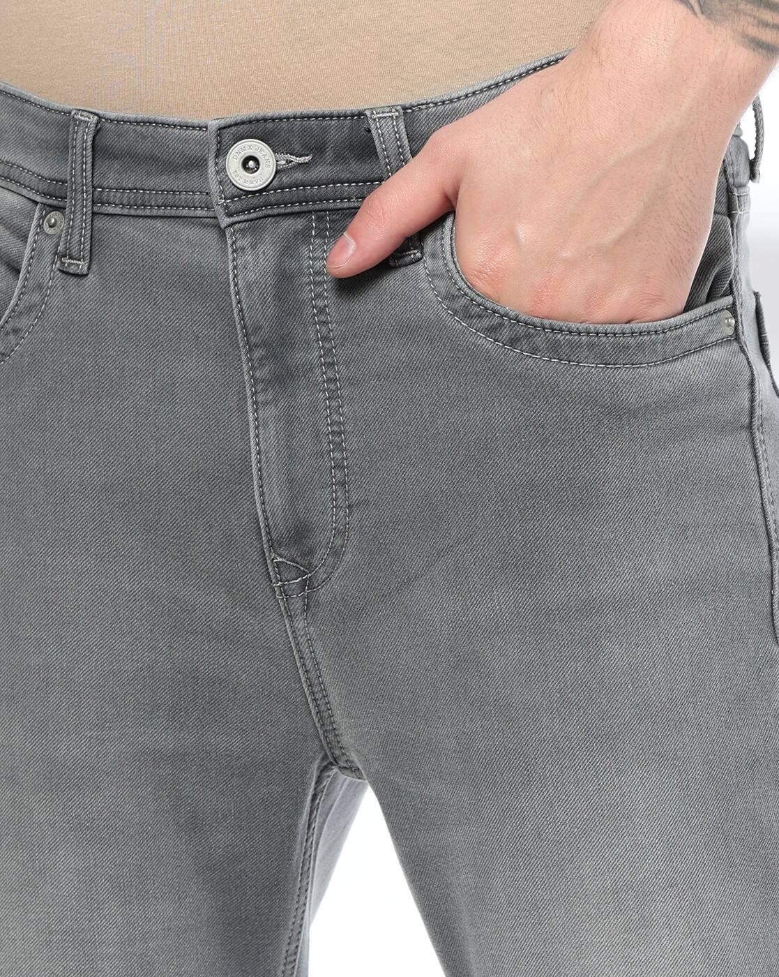 Men Mid-Rise Straight Fit Jeans