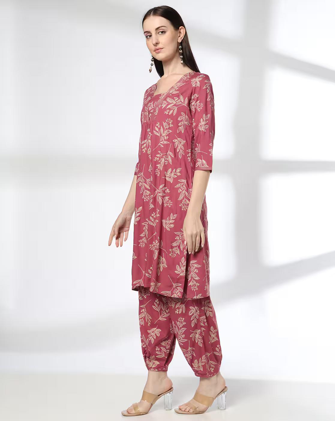 Women Leaf Print Straight Kurta with Pants Co-Ord Set