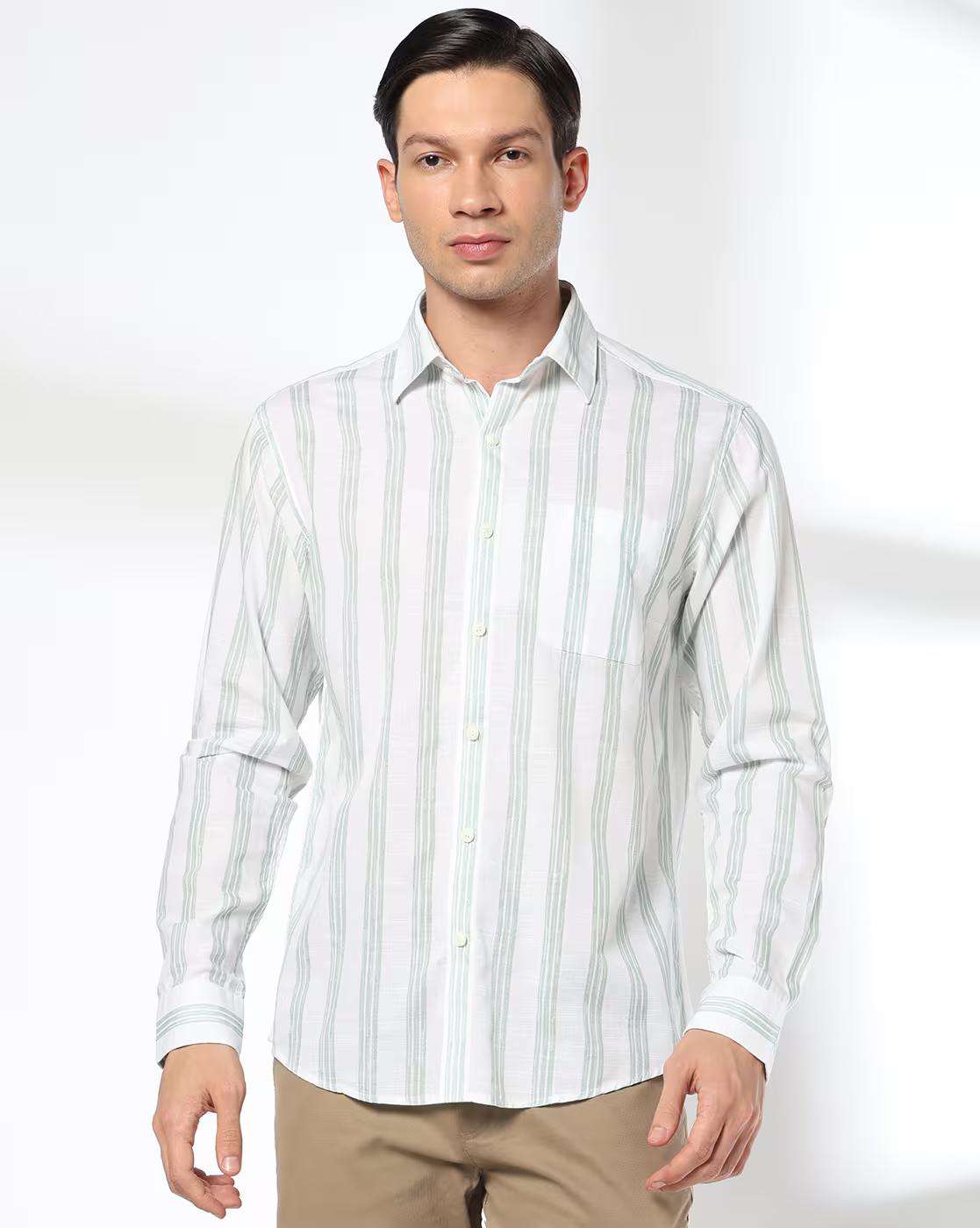 Men Striped Slim Fit Cotton Shirt with Patch Pocket