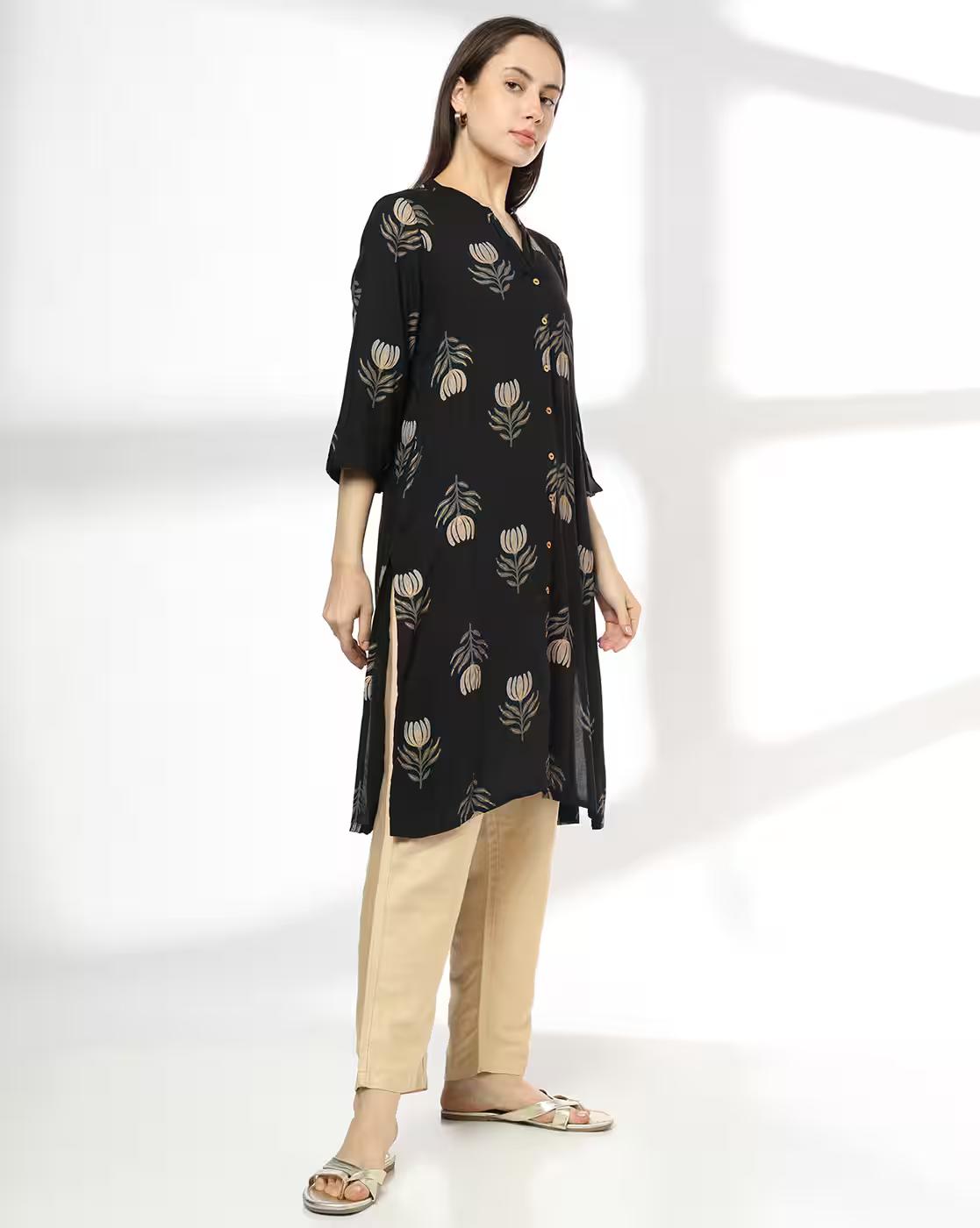 Women Floral Print Straight Kurta with Insert Pocket