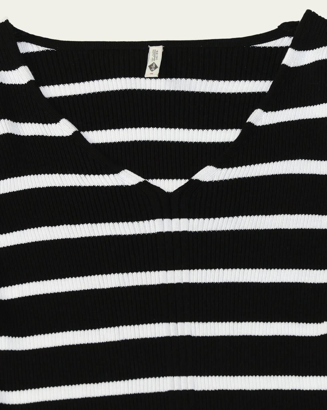 Women Striped Regular Fit V-Neck T-Shirt