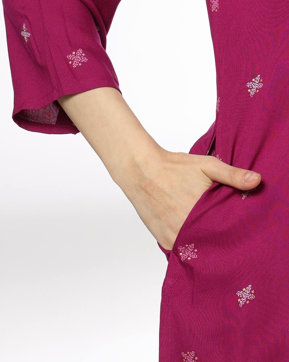 Women Embroidered Straight Kurta