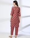 DIAGONAL LINES V NECK COUCHING, RUST, XL