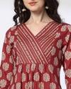 DIAGONAL LINES V NECK COUCHING, RUST, XL