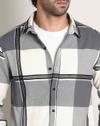 Men Checked Regular Fit Shirt with Spread Collar