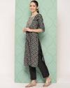 Women Floral Print Straight Kurta with Pants & Dupatta