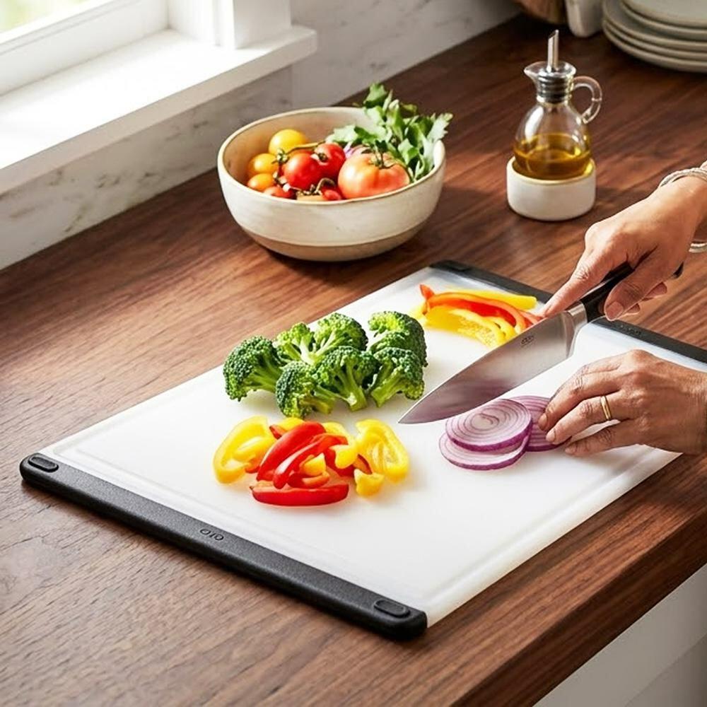 OXO | Oxo Good Grips Everyday Cutting Board 1 pc (32.7 x 22.7 cm)