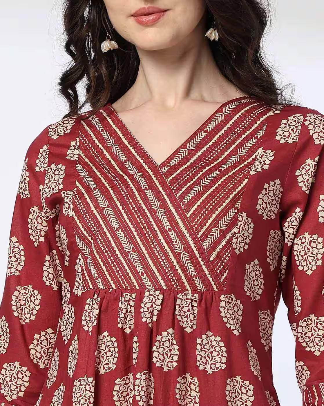 DIAGONAL LINES V NECK COUCHING, RUST, XL
