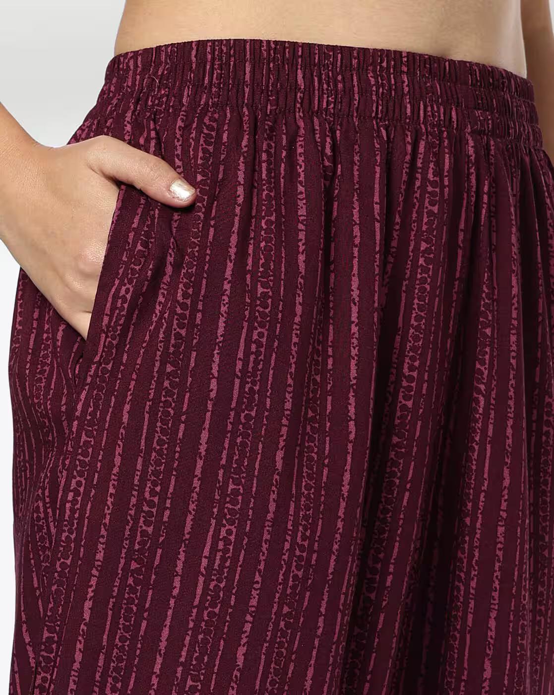 DIAMOND PETAL PLACKET EMB SET, MAROON, S