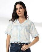 V Neck Printed Top with Scallop, BLUE, M