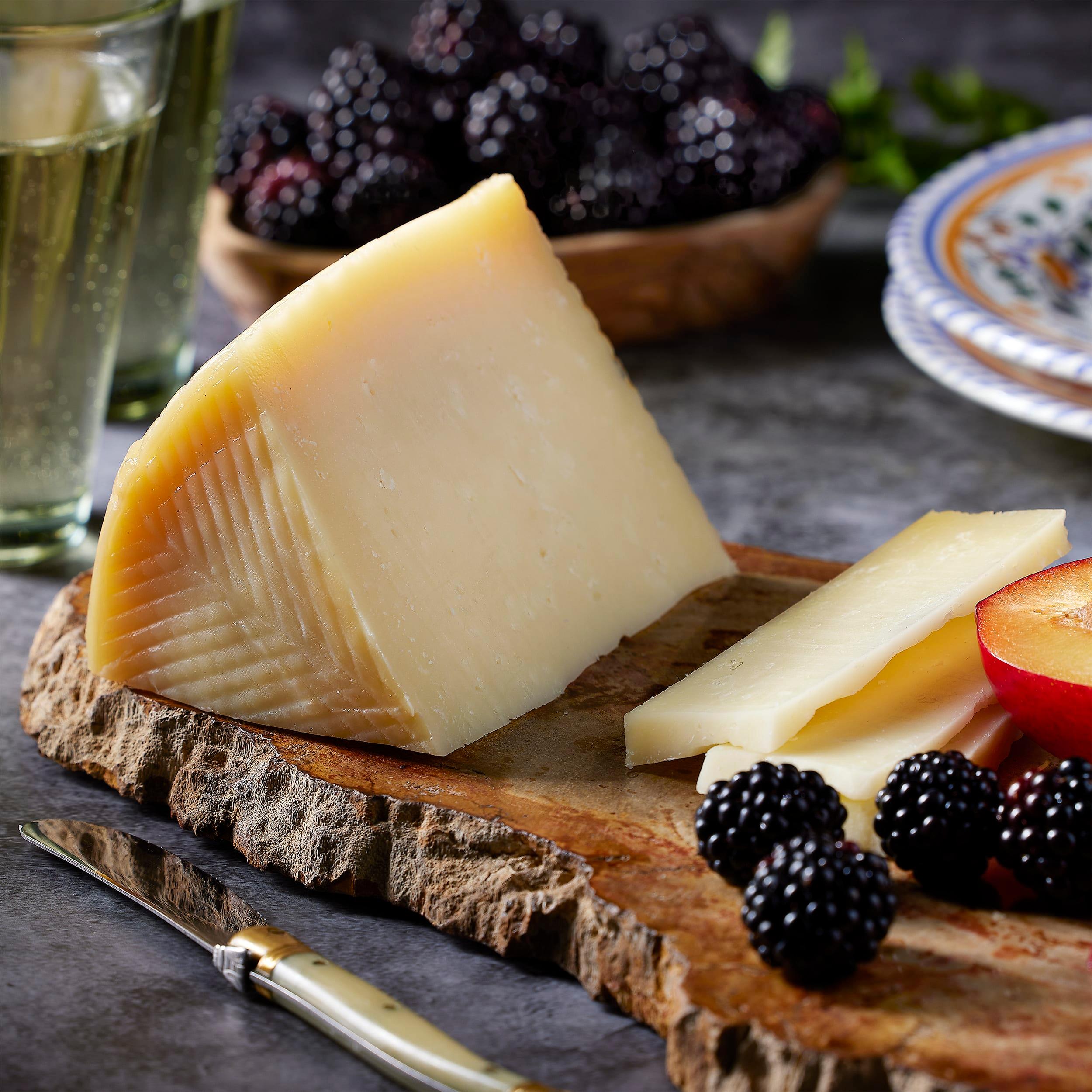 Forval | Forval Gouda Manchego Cheese 3 kg