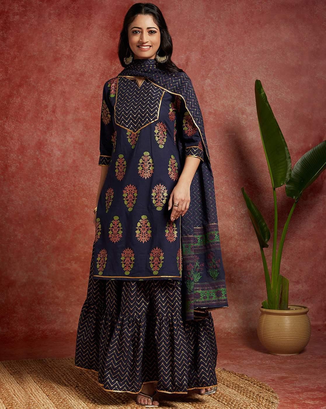 Women Floral Print Straight Kurta with Skirt & Dupatta