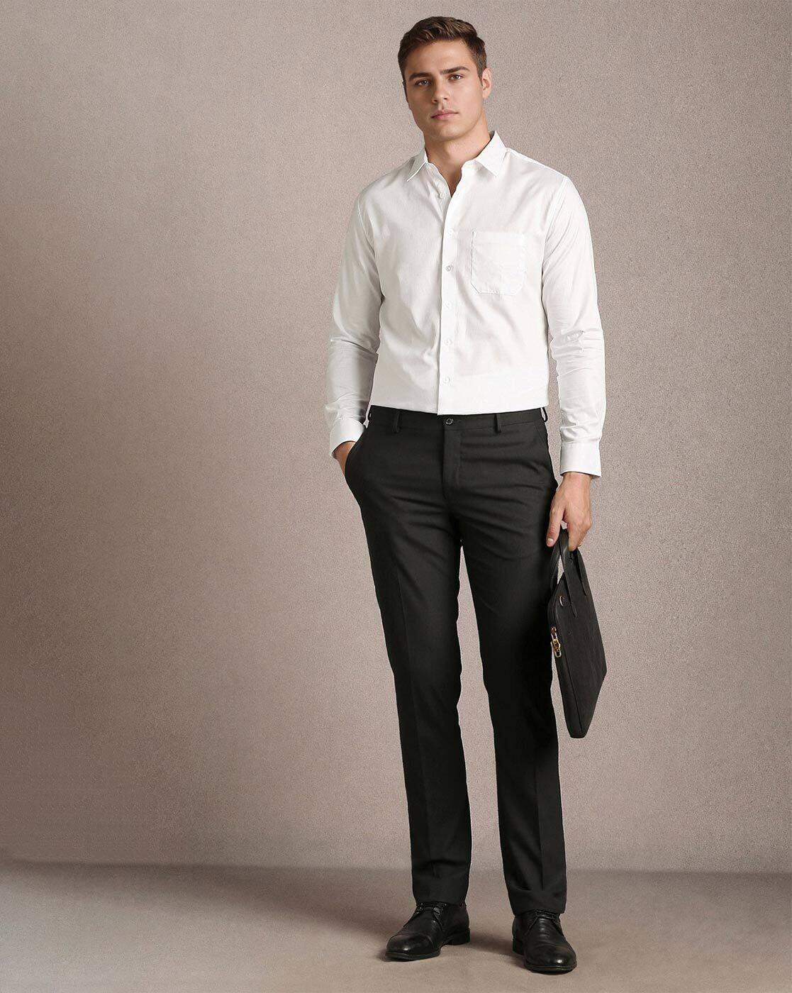 Men Slim Fit Spread-Collar Shirt with Patch Pocket