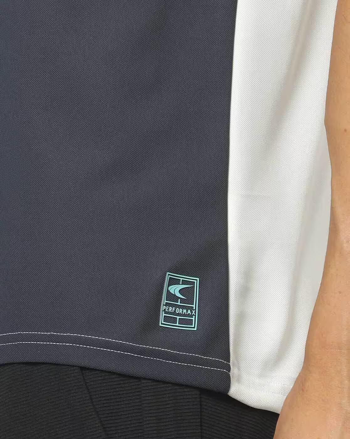 Men Colourblock Regular Fit Crew-Neck T-Shirt