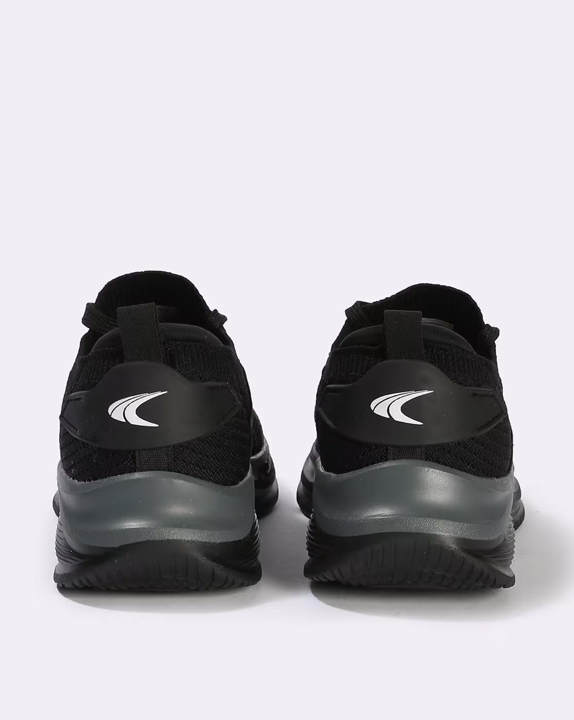 Women Low-Top Styx Walking Shoes