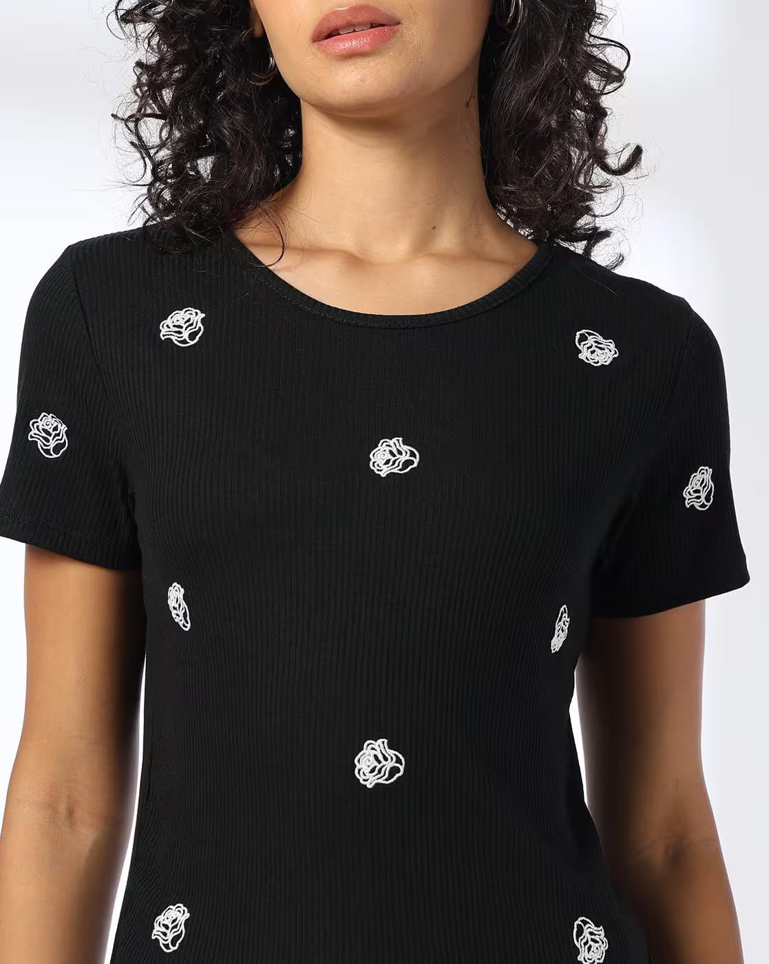 All Over Rose Embroidery Tee, BLACK, M