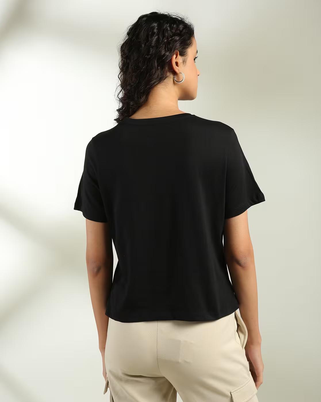 REGULAT FIT TEE, BLACK