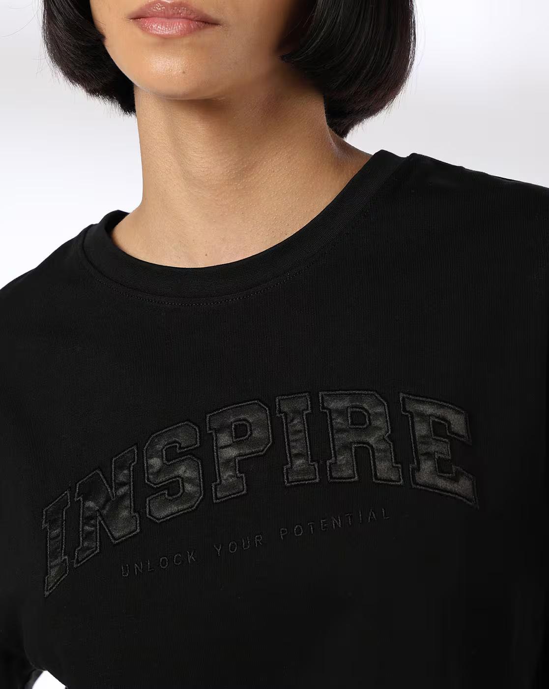 SATIN APPLIQUE BOXY TOP, JET BLACK